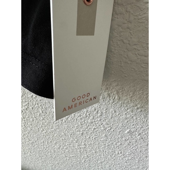 GOOD AMERICAN COTTON CROPPED TEE - Picture 11 of 16